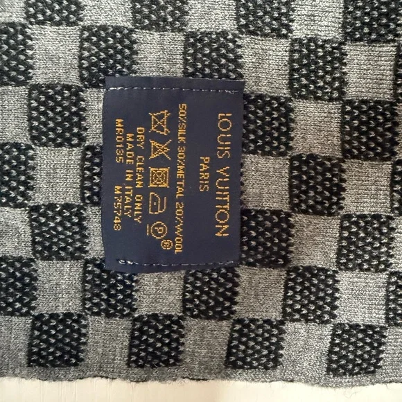 Louis Vuitton Black and Gray Checkered Scarf